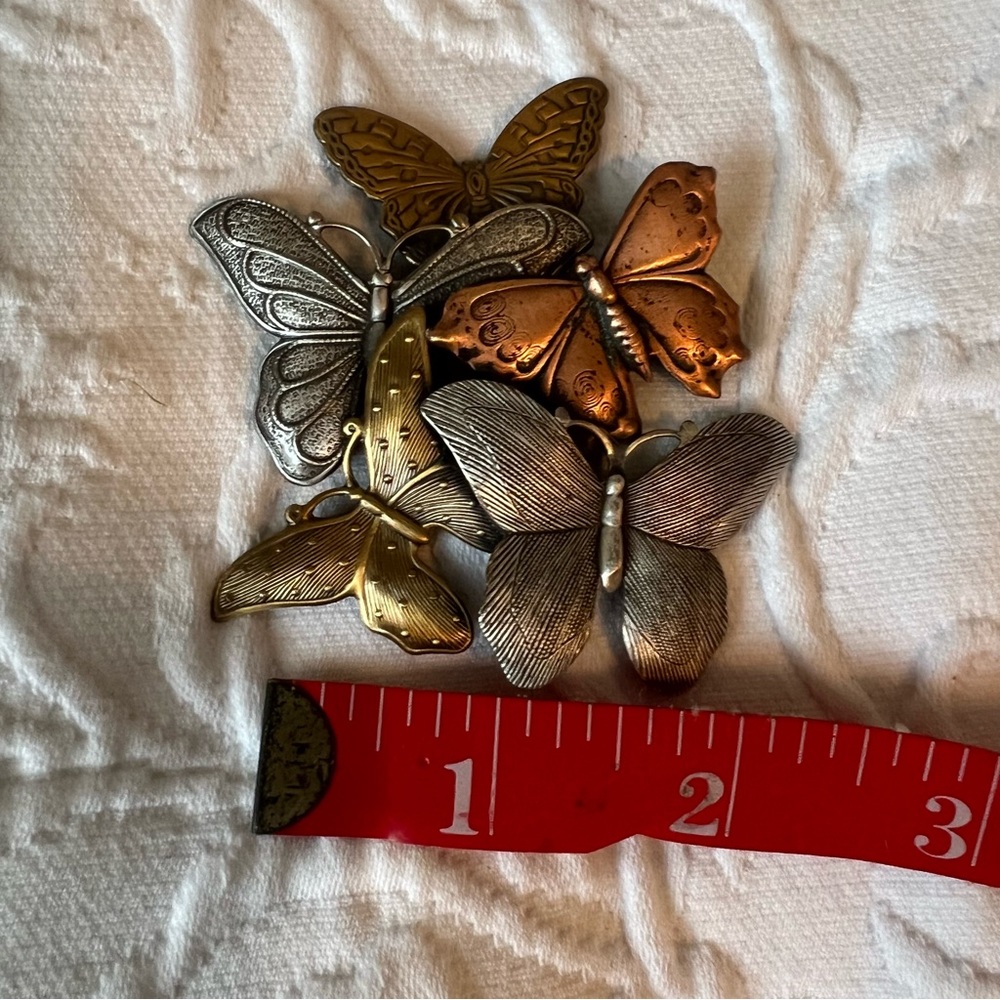 Vintage Butterfly Pin - Picture 4 of 6